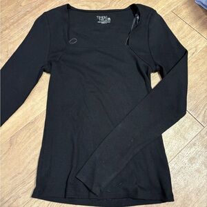 Time and Tru Women's Elegant Black Long Sleeve Tee
